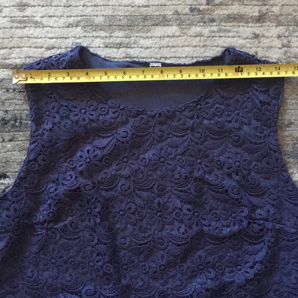 Uniqlo Floral Tops size medium - Picture 6 of 9